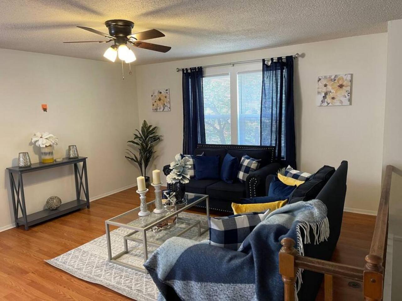Escape To Tranquility In Our Spacious 4-bedroom Retreat Charlotte